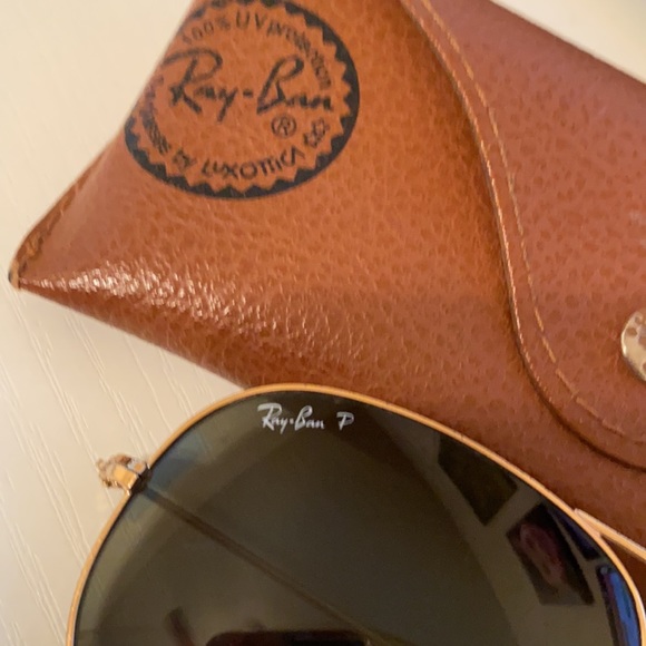 Authentic Polarized Ray Ban Aviators - Picture 2 of 3